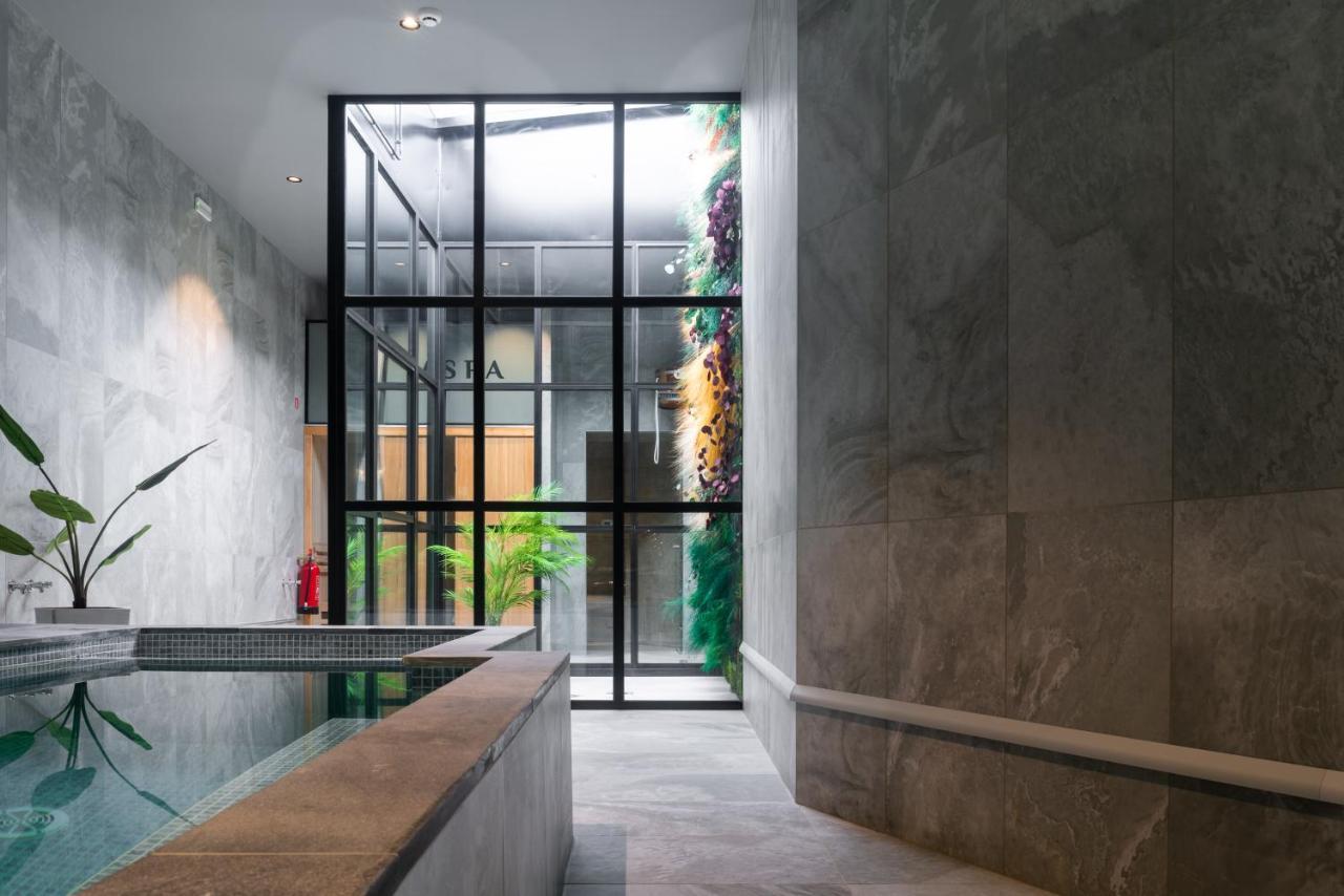 Set Spa Mouscron Kültér fotó